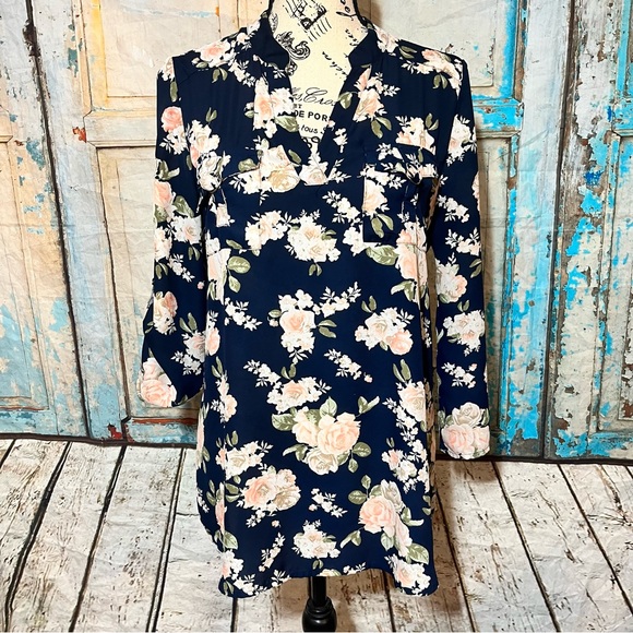 ⭐️3 for $11 ⭐️5 for $15⭐️ women's lightweight popover top from Rue21 - Picture 1 of 2